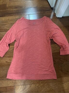 Women's Scoop-Neck Long Sleeve Tee in Coral Pink